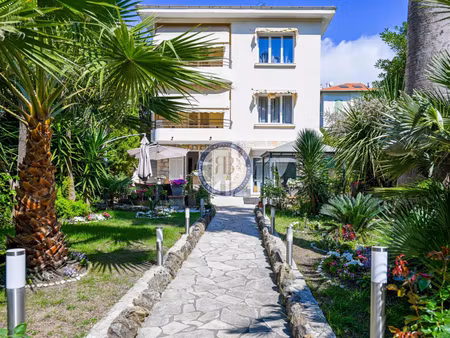a vendre - cannes – palm beach – maison individuelle – 5 chambres – emplacement...