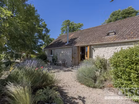 belle maison en pierre avec piscine et grand terrain à 20 minutes de gaillac