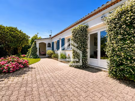 exclusivité - maison chemin long - merignac de plain pied avec grand jardin
