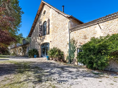 ancien chai transformé en loft xxl à bergerac
