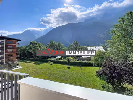 t3 traversant avec vue mont blanc et parking privatif