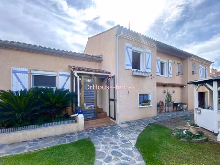 villa 6 chambres familiale avec piscine et grand garage en sous-sol