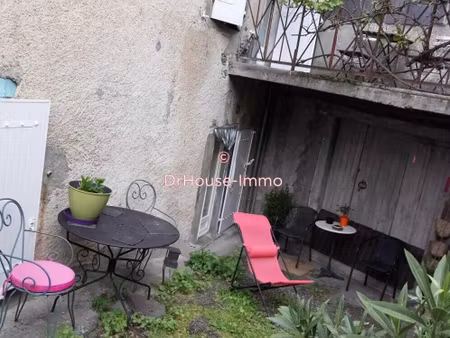 jolie maison de village 147 m² 3 chambres 2 cours extérieures