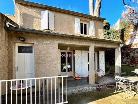villa rénovée avec vue sur la cité médiévale !