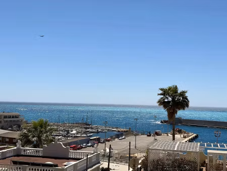 le port  appartement de caractère avec vue mer dans une villa belle époque