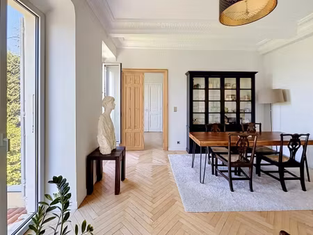 parc louisa  appartement de caractère au cœur d'une demeude emblématique