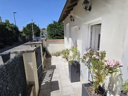 décines-charpieu  proche centre  maison de plain-pied entièrement rénovée composée de deux