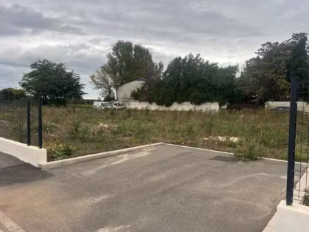 vente terrain 368 m² à graveson (13690)  145 000 €
