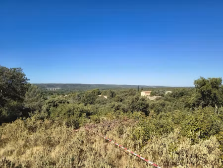 vente terrain 1490 m² à castillon-du-gard (30210)  350 000 €