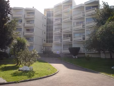 location appartement 1 pièce 24.12 m² à gradignan (33170)  530 €