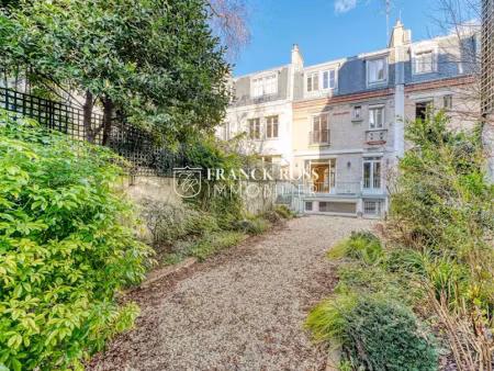 location hôtel particulier 9 pièces 280 m² à paris 16ème (75016)  14 000 €