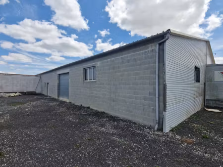 vente immeuble 1 pièce 250 m² à saint-jean-d'angély (17400)  125 000 €