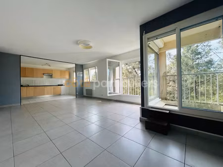 location appartement 3 pièces 72 m² à le verdon-sur-mer (33123)  650 €
