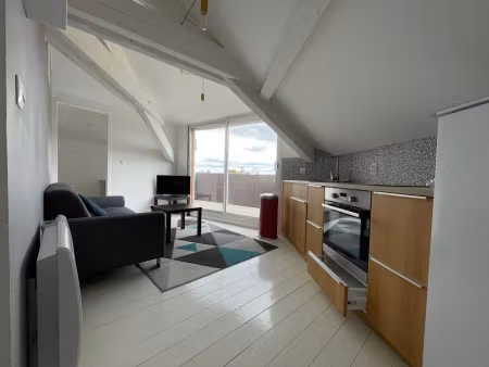 location meublée appartement 3 pièces 45 m² à clermont-ferrand (63000)  940 €