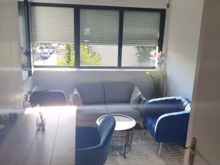 location meublée appartement 1 pièce 62 m² à saint-denis (93200)  700 €