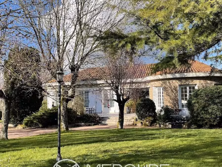 maison avec piscine et jardin niort (79)