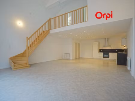 location loft 3 pièces 86.63 m² à bernay (27300)  800 €