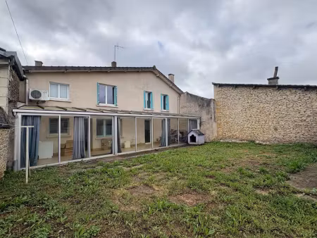 vente maison 5 pièces 106 m² à guesnes (86420)  72 000 €
