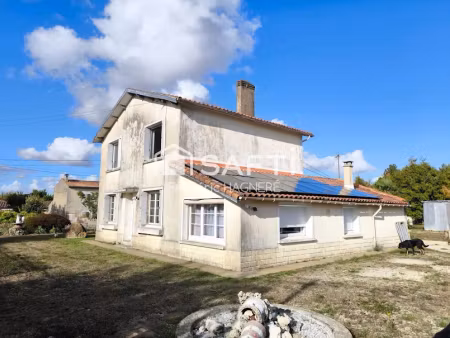 vente maison 6 pièces 144 m² à vinax (17510)  164 000 €