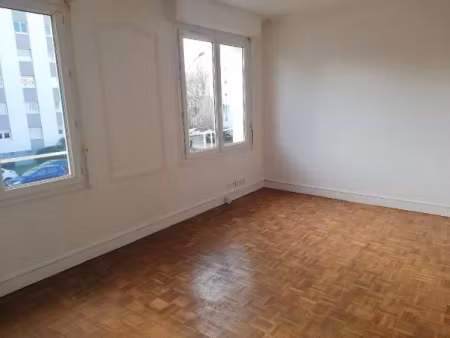 location appartement 3 pièces 45 m² à romainville (93230)  900 €