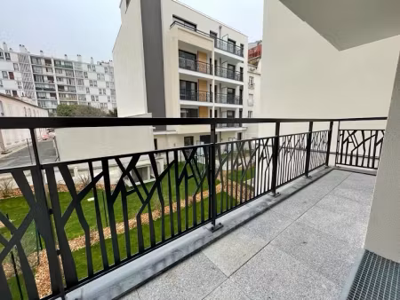 location appartement 1 pièce 42.03 m² à charenton-le-pont (94220)  1 450 €