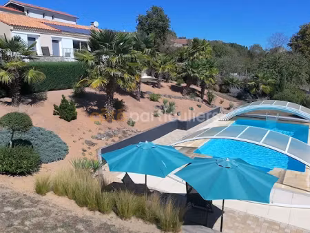 vente maison 4 pièces 113 m² à tiffauges (85130)  297 000 €