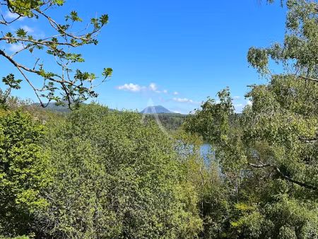 vente terrain 16 m² à aydat (63970)  140 000 €
