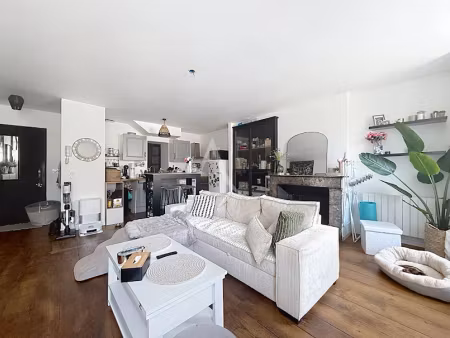 vente immeuble 15 pièces 620 m² à pau (64000)  900 000 €