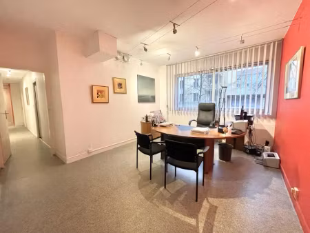 vente locaux professionnels 10 pièces 214.57 m² à annecy (74000)  695 000 €