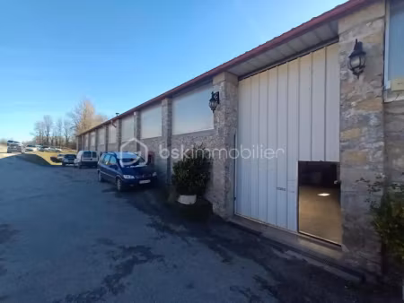 vente locaux professionnels à la bastide-de-sérou (09240)  107 000 €