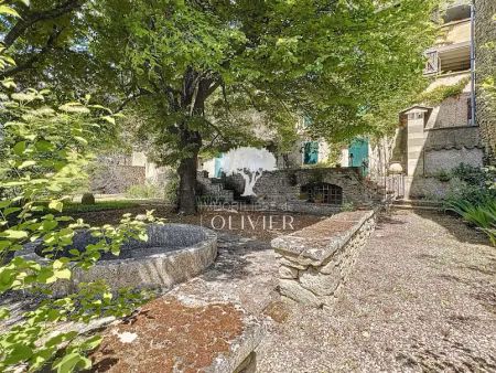 vente immeuble 6 pièces 194 m² à saignon (84400)  650 000 €