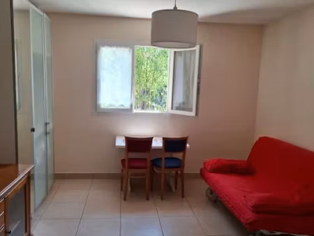 location meublée appartement 1 pièce 24 m² à chambery (73000)  590 €