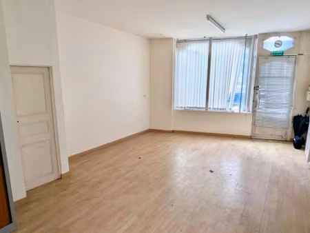 location locaux professionnels 30 m² à chatellerault (86100)  nan €