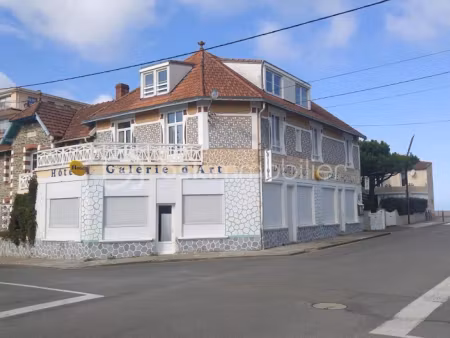 vente immeuble 11 pièces 348 m² à saint-michel-chef-chef (44730)  925 000 €