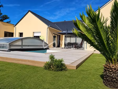 vente maison 9 pièces 209 m² à besné (44160)  559 000 €