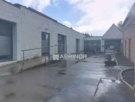 vente locaux professionnels 10 pièces 2700 m² à neuville-en-ferrain (59960)  699 000 €