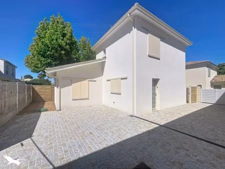 vente maison 4 pièces 89 m² à la brède (33650)  400 000 €