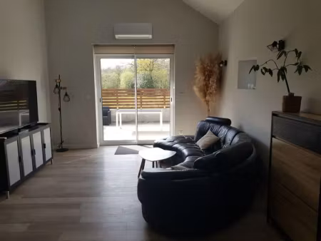 location meublée appartement 1 pièce 45 m² à cournon (56200)  680 €