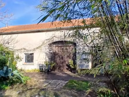 vente maison 9 pièces 379 m² à barbezieux-saint-hilaire (16300)  364 000 €