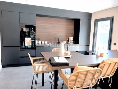 vente maison 5 pièces 127.47 m² à cluses (74300)  499 500 €