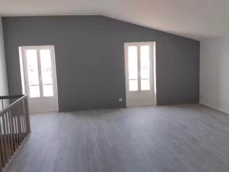 location appartement 3 pièces à pugnac (33710)  720 €