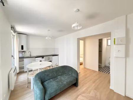 location appartement 1 pièce 25.94 m² à paris 18ème (75018)  1 334 €
