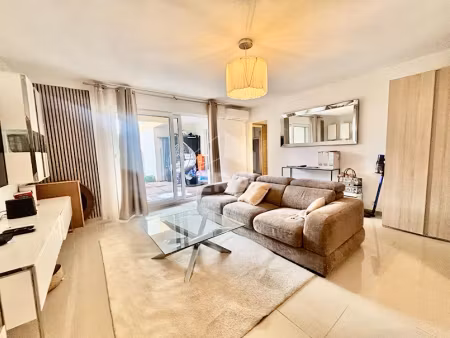 vente appartement 2 pièces 48 m² à saint-laurent-du-var (06700)  334 000 €