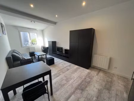 location meublée appartement 1 pièce 27 m² à montpellier (34000)  620 €