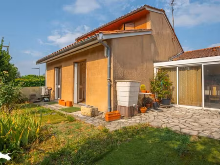 vente maison 5 pièces 114 m² à begles (33130)  385 688 €