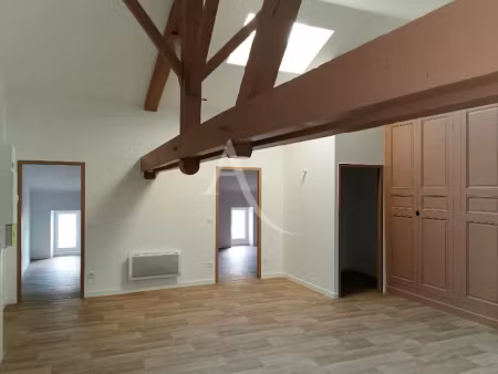 location appartement 3 pièces 79 m² à villeneuve-de-marsan (40190)  616 €