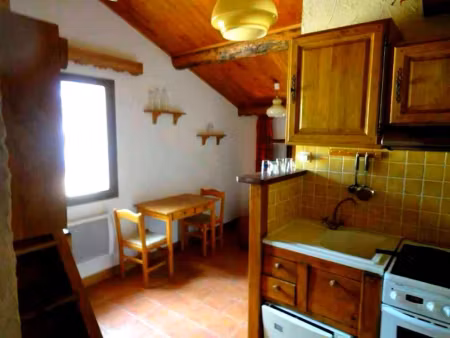 location meublée appartement 2 pièces 26 m² à modane (73500)  580 €