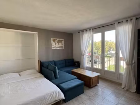 location meublée appartement 1 pièce 31 m² à coubron (93470)  720 €