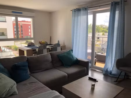 location appartement 3 pièces 65 m² à le grand-quevilly (76120)  815 €