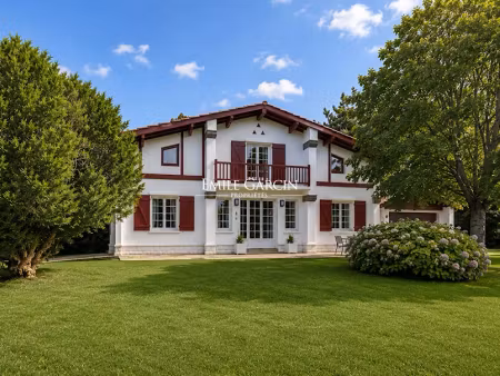 vente maison 9 pièces 240 m² à urrugne (64122)  990 000 €